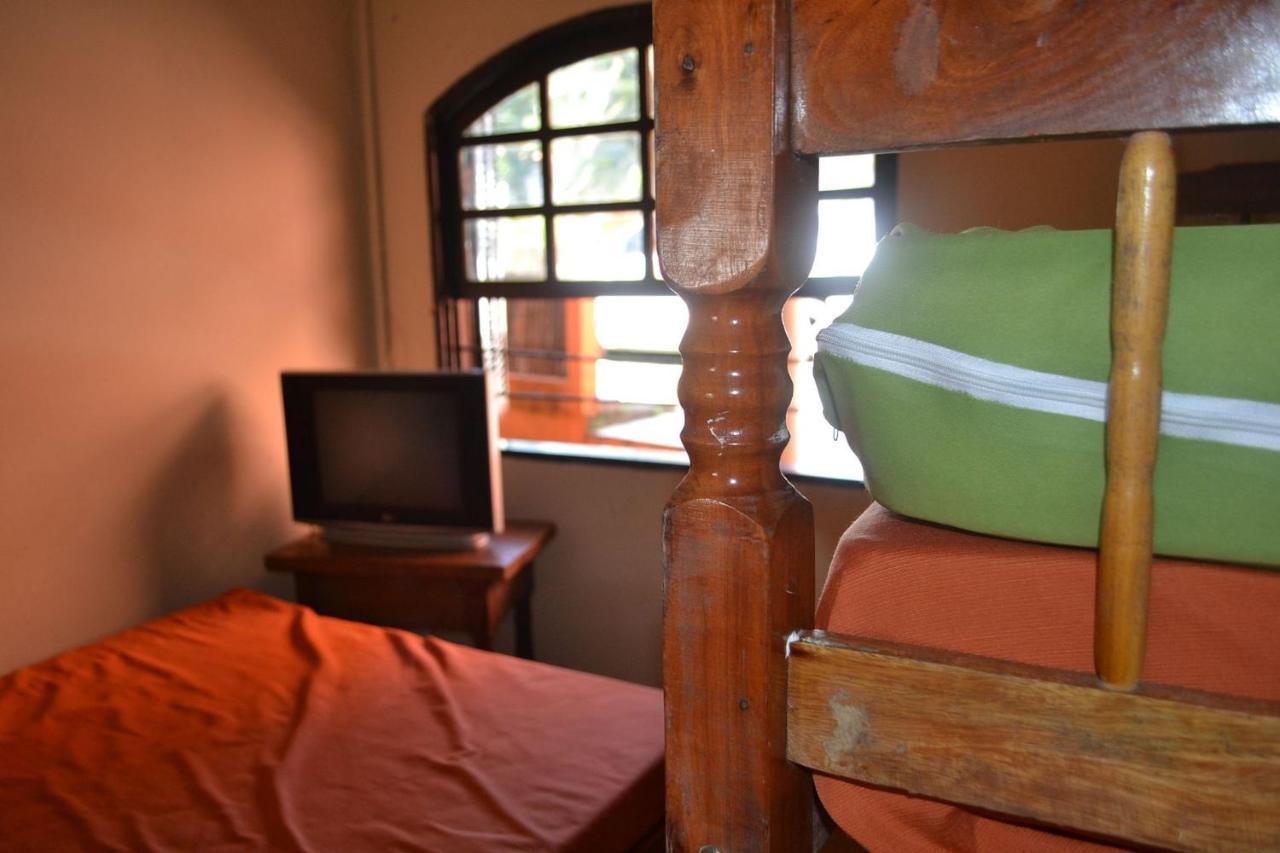 0001.09 - Maranduba - Chale Terreo - 1 Dormitorio - 6 Pessoas - 2 Quadras Do Mar - Piscina - Wi-Fi Ubatuba Exterior foto